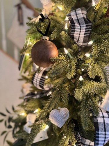 DIY ornaments in brown leather